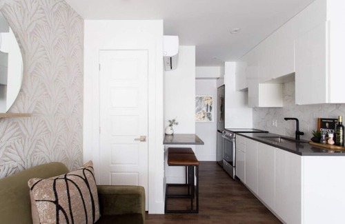 Little Italy Apartment | 6768 - 202 · Amazing mini studio with full kitchen by Denstays
