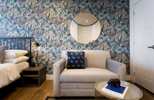 Little Italy Apartment | 6768 - 202 Amazing mini studio with full kitchen by Denstays