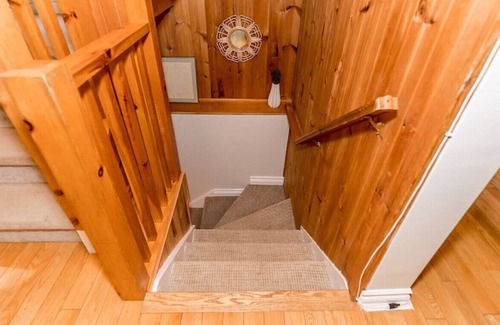Mulmur House | 678307 Centre Road, Shelburne