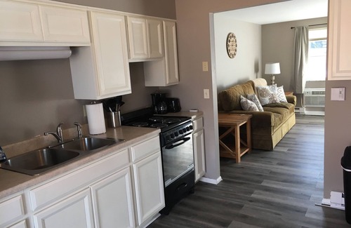 Spring Valley Apartment | #68 Cozy Hometown