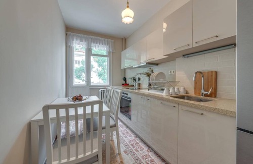 Sofia City Center Apartment | 68 m² Apartment ∙ 1 bedroom ∙ 3 guests