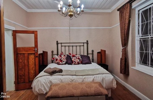 Fraserburg House | 68 Voortrekker Street