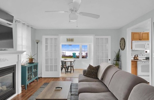 Town of Essex Cottage | 681 Beach House - Private Beache, YQG wineries, peaceful cottage life