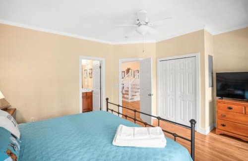 Bonito Boathouses House | 694 Bonito Rd-Sandy Palms