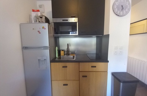 Yves Farge - Le Fleuve Apartment | 69A - Cosy studio ideally located Lyon Gerland