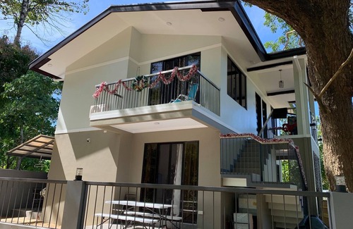 Coron House | ✔6BDR HOUSE ✔FOR FAMILIES ✔COUPLES ✔GROUP OF FREINDS ✔QUIET ✔SECURED