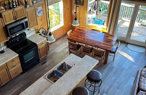 Warsaw House | 6BR/3BA Home Sleeps 20 -410 nightly/Holiday rates apply