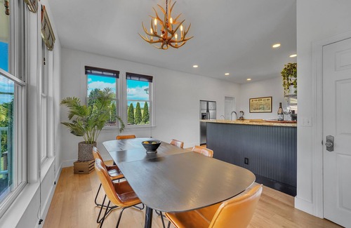 Leicester House | 6BR/4.5BR Retreat: Views, Pool, HotTub, Sauna & Game-room