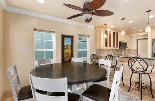 South Mission Beach House | 6BR. 4 HOUSES TO BEACH. ALL YOURS S. MISSION Beach