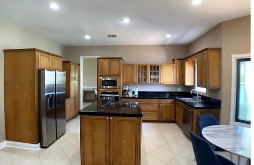 Bahamia West House | 6br/5b Beautiful Waterfront Lux Home w/Ocean Viewn
