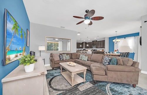 Lindfields House | 6BR, 5Ba Home Close to Disney-Pool & Hot Tub!Theme Rooms!Xbox!Conservation View!