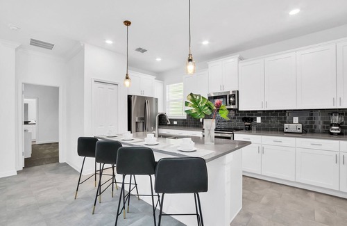 Campbell House | 6BR Family Haven Near Disney with Private Pool