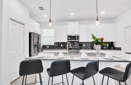 Campbell House | 6BR Family Haven Near Disney with Private Pool