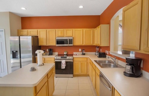 Solana Villa | 6BR Family Villa Pool + Game Room/25min to Disney