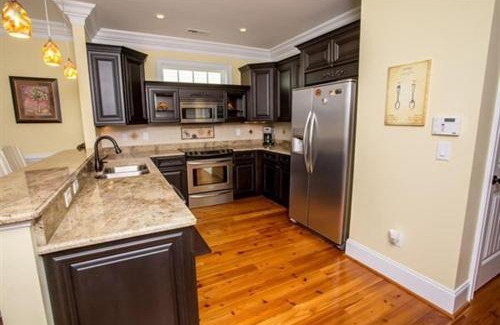 Myrtle Beach Apartment | 6BR Luxury Vacation Home - Unbeatable Location and View