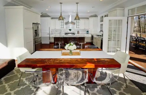 Fairfax House | 6BR Modern Home w/HEATED Pool & Screened in Porch