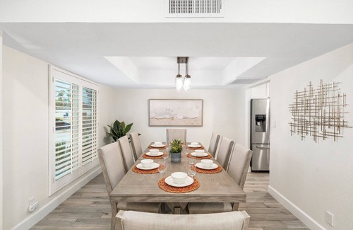 Raskin Estates House | 6BR Spacious Oasis- Summer Specials!