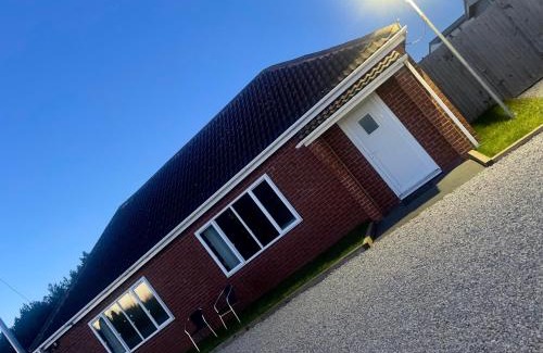 Bircotes House | 6Guests-3Bedroom-Tv-Parking