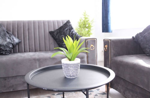 Harlow Apartment | 6guests-parking-nearstansted-accessible