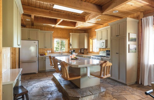 Kamas Cabin | 6K Sq ft Lodge sleeps 34 on 20 secluded acres in Beautiful Oakley