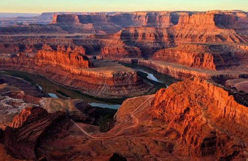 Moab South Valley Apartment | 6K Top Floor Moab RedCliff Condo, POOL & HOT TUB