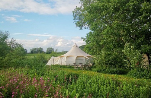 Haveringland Apartment | 6m Luxury Lotus Belle Tent at Moat Island Glamping