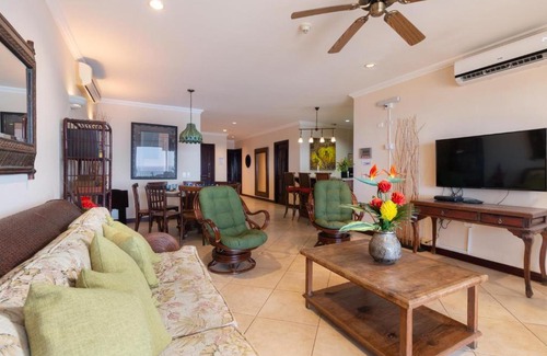 Playa Flamingo House | 6th-Floor Ocean-View 3BD with TV in Every Room