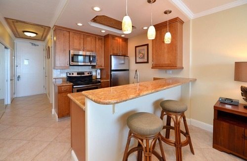 Historic Lahaina Front Street Condo | 6th Floor Oceanfront Luxury – Spectacular!