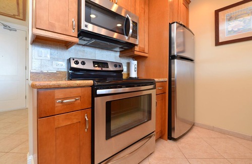 Historic Lahaina Front Street Condo | 6th Floor Oceanfront Luxury – Spectacular!