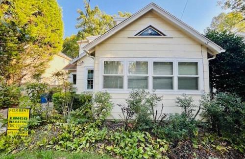 Country Club Estates House | 6Th street 8
