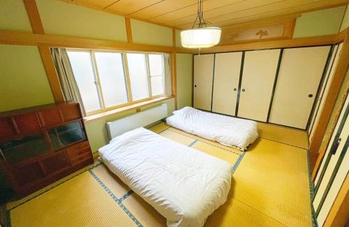 Aomori House | 7月Newオープン!青森駅近7名まで同一料金ファミリー向け小学生添い寝無料コンドフルカワ青森