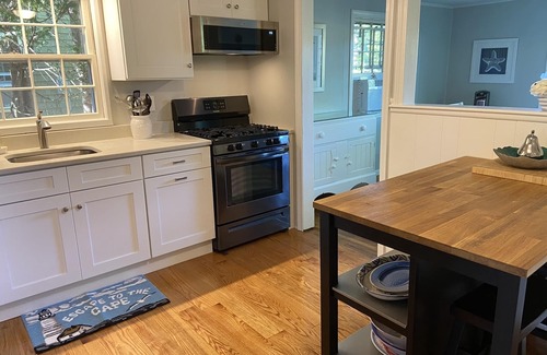 Bass River Cottage | 7/10 Walk to beaches -Dog Friendly - Willow Breeze Cottage *Summer: Fri-Fri*