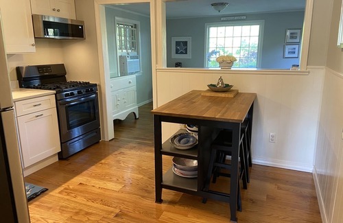 Bass River Cottage | 7/10 Walk to beaches -Dog Friendly - Willow Breeze Cottage *Summer: Fri-Fri*