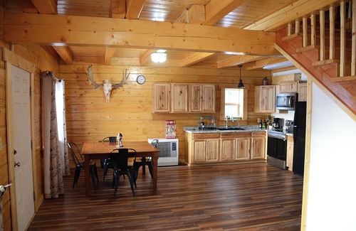 Deltana Cabin | 7 bed cabin in Delta Junction with WiFi