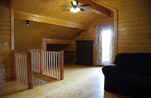 Deltana Cabin | 7 bed cabin in Delta Junction with WiFi