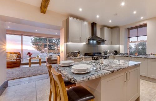 Matlock House | 7 Bed in Matlock 89448