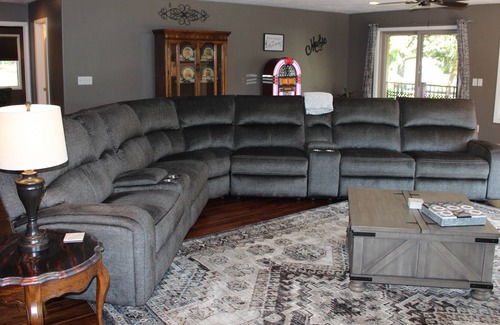 Kearney House | 7 Bedroom 6.5 bath Huge Kearney Ne Home 6 Car Garage