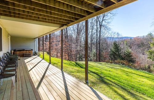 Manchester Center House | 7 Bedroom, 6 Bathroom Manchester Ctr, Mountain View, Hot Tub, and Private Pool