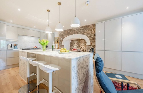 Pembroke Cottage | 7 bedroom accommodation in Pembroke