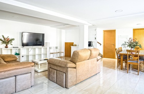 Vimianzo House | 7 bedroom accommodation in Vimianzo