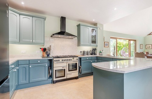 Bungay Cottage | 7 bedroom accommodation in Earsham