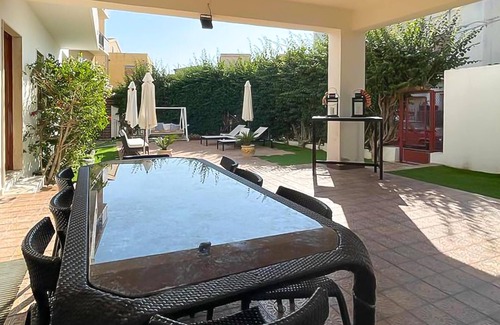 Bocale House | 7 bedroom accommodation in Lazzaro
