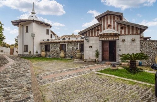 Petrizzi House | 7 bedroom amazing home in Petrizzi