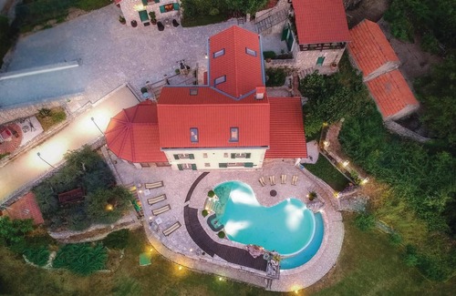 Sestanovac House | 7 bedroom gorgeous home in Grabovac