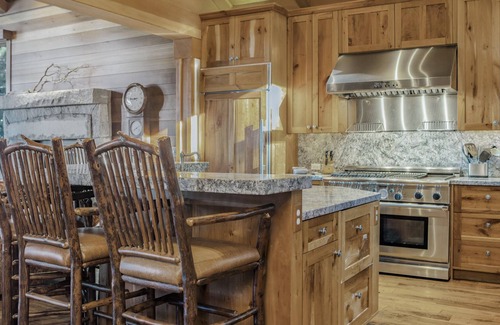 Tahoma House | 7 bedroom Lakefront Estate