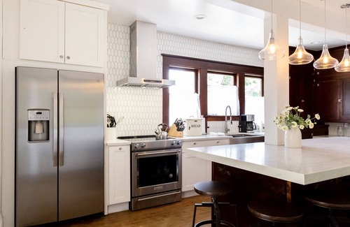 McMinnville House | 7 bedroom - Wine Country Home - Amazing Location