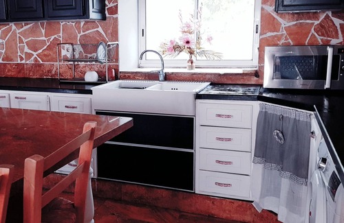 Coin House | 7 Bedrooms Sleeps 16