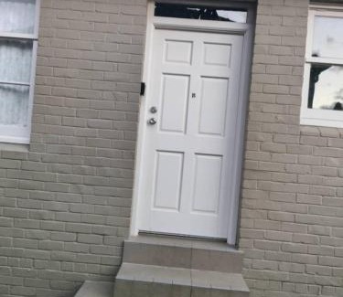 Mount Albert House | 7 Beds including 4 Double Beds, 1 Single Bed, 2 Double Sofa Beds Serviced House A