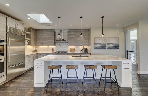 South Beach House | 7 Black Duck- Oceanfront, 9 Bedrooms, Large 30 ft x 18.ft Private Pool & Spa.