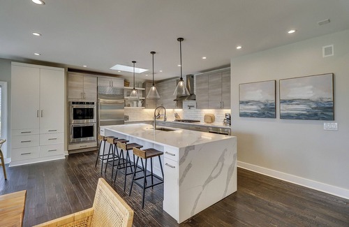 South Beach House | 7 Black Duck- Oceanfront, 9 Bedrooms, Large 30 ft x 18.ft Private Pool & Spa.